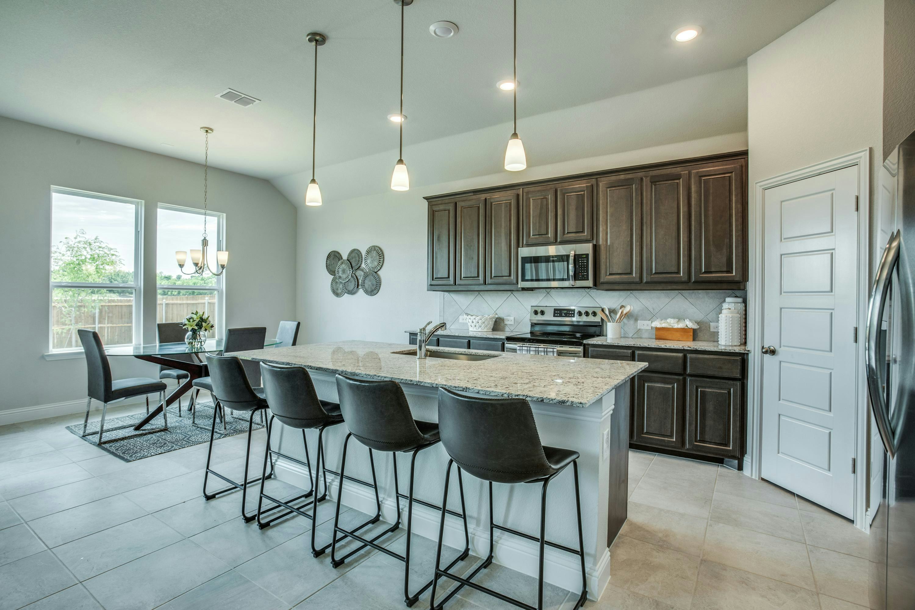 1404-lakeview-dr-pelican-bay-tx