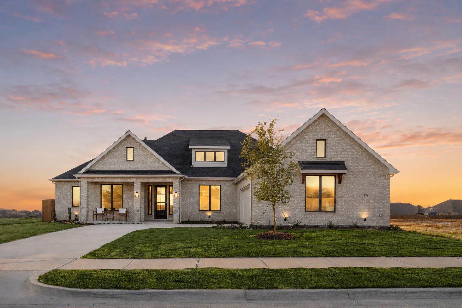 Front view of Kentsdale Farms home in DeSoto, TX by Kindred Homes