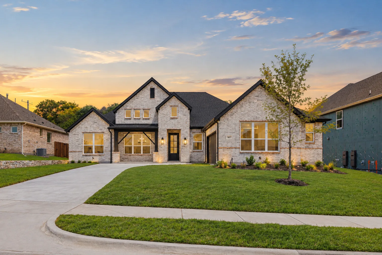 Exterior of a transitional ranch style home by Kindred Homes